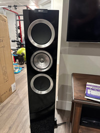 Kef r500 speakers with boxes 