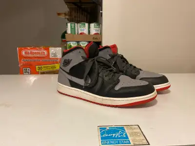 Men’s Jordan 1 mid, View more