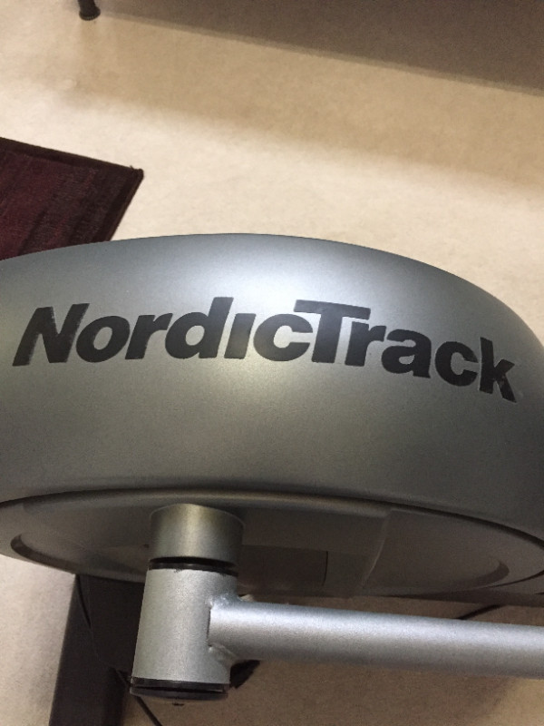 NordicTrack SpaceSaver SE7i Elliptical in Exercise Equipment in Edmonton - Image 2