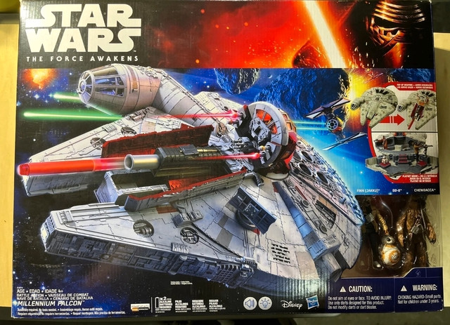 Star Wars Force Awakens Battle Action Millennium Falcon in Toys & Games in Mississauga / Peel Region - Image 4