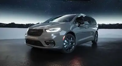 Windsor Luxury ride Montreal/Toronto/Halifax, View more
