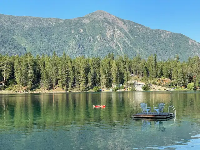 Lakefront Cabin with Stunning Lake & Mtn Views!  A Rare Gem! in British Columbia in Canada - Image 19