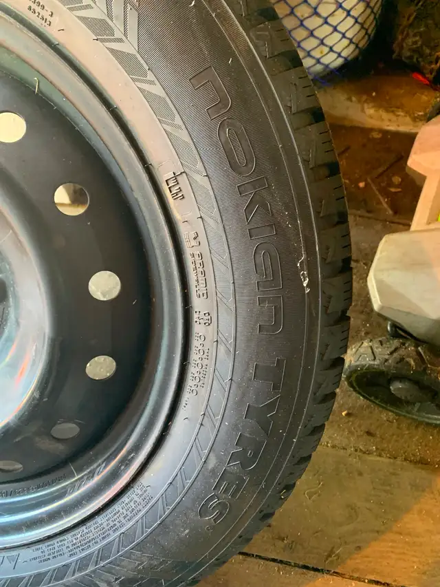 Nokian Hakkapeliitta pour Subaru Pneus hiver sur jantes in Tires & Rims in Saguenay - Image 8