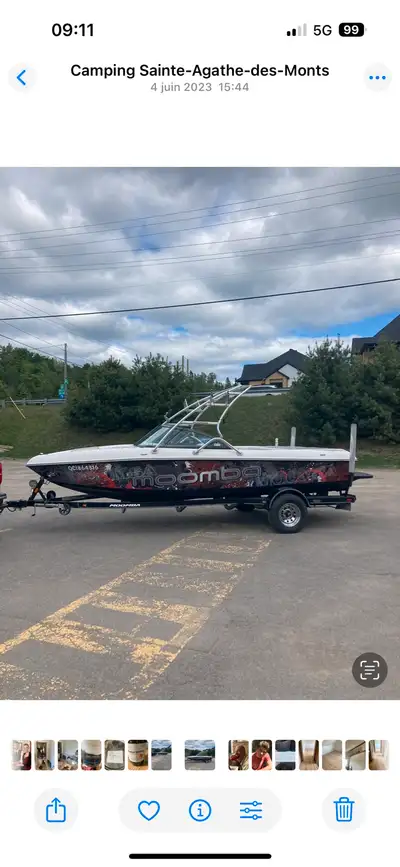 Moomba Outback V 2009, un bateau de wakeboard/ Surf 566.5 heures d'utilisation seulement. Nous somme...
