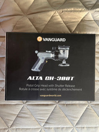 Vanguard ALTA Grip TripodHead, Gray (ALTA GH-300)