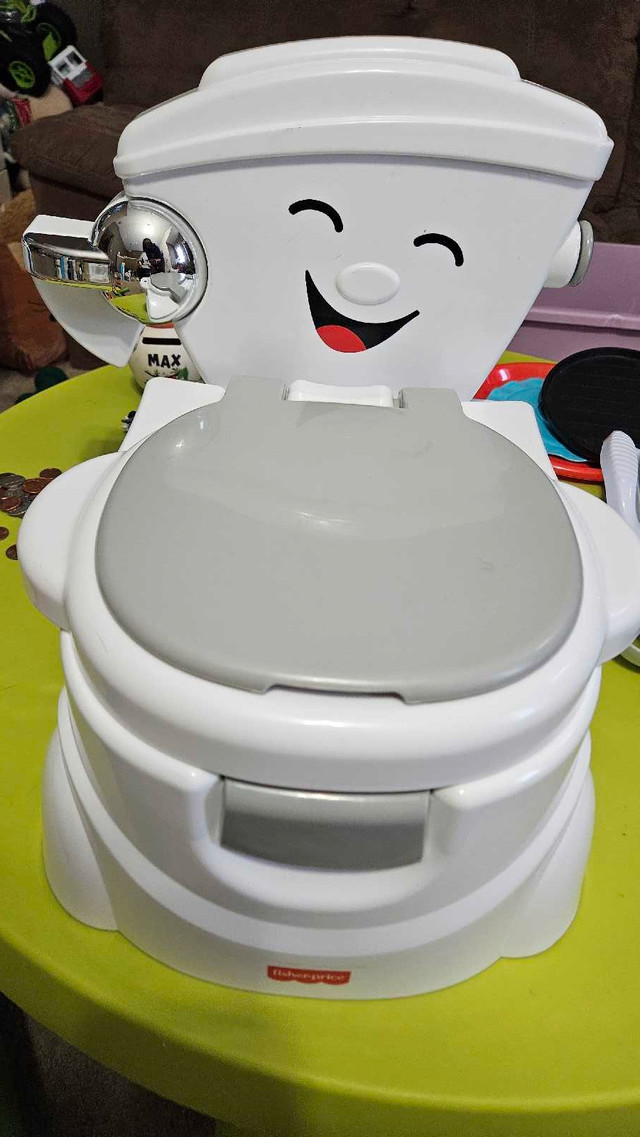 Toilet training potty in Other in Strathcona County - Image 2