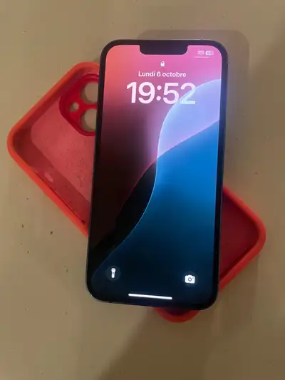  iPhone 13 Blue 128 GB - 89%  *Great Condition*, View more