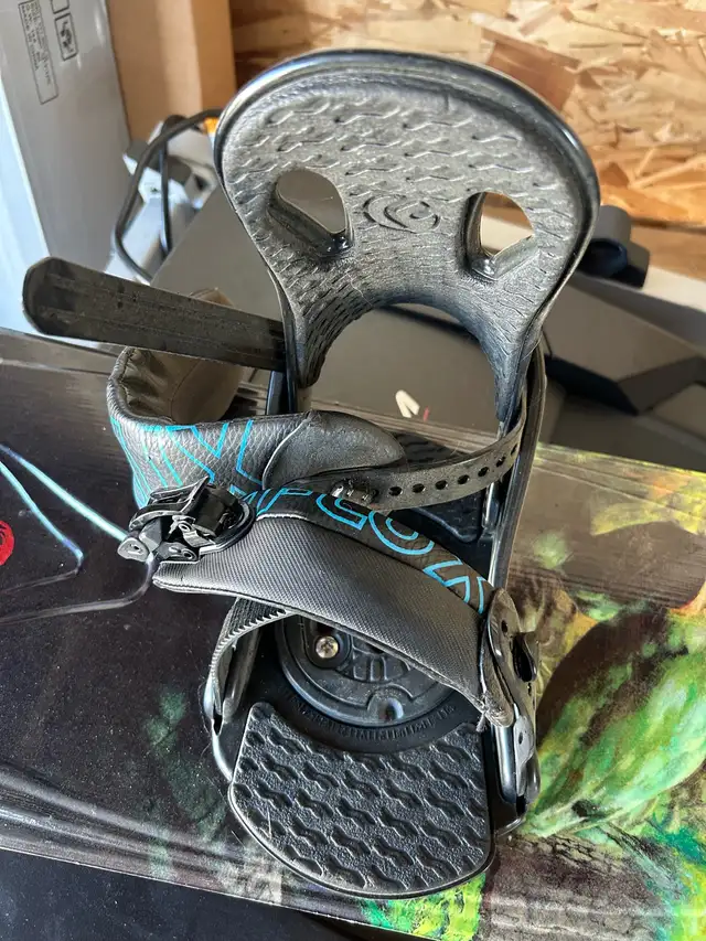 Ride +imeless 159 Snowboard & Boots size 10 in Snowboard in Calgary - Image 3