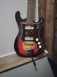 Guitare Silverstone Simpson-Sears limited"Teisco"