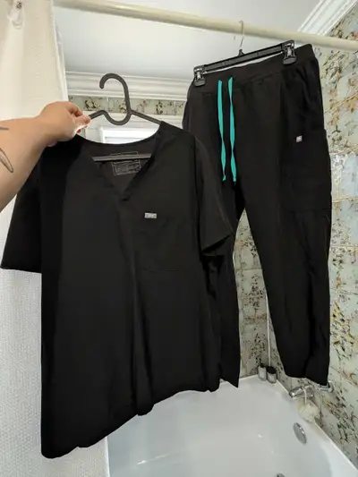 figs scrubs XL, View more