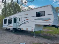 36ft Glendale 5th wheel camper trailer