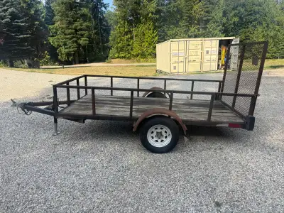 1999 Triton utility trailer 55 x 115 inside dimensions ramp tailgate new LED lights. Tires are good...