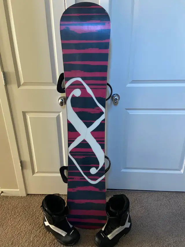Forum Snowboard With Burton Bindings And Head Snowboard Boots in Snowboard in Calgary - Image 5