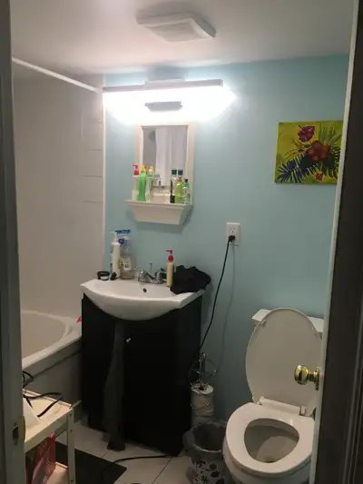 available now Bedroom its only for ONE female *****Introduce yourself in a message ****** profession...