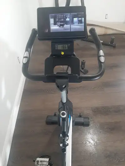 ‍♂️ Lab Grey Exercise Bike – Sleek, Quiet & Sturdy!, View more