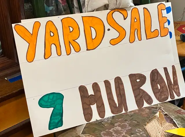  Yard sale in Other in Hamilton - Image 2