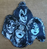KISS BLACK AND WHITE FELT LIC. IRON-ON OR SEW-ON PATCH 2006!!