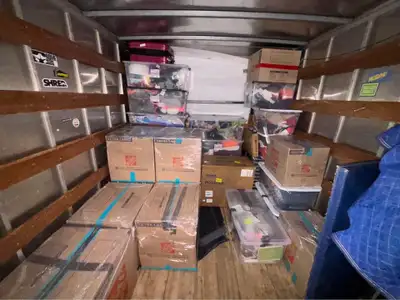 Moving Made Easy in Calgary Fast reply • Clean truck • Careful movers ✨ $100/hr ✨ Minimum 2 hours ✨...