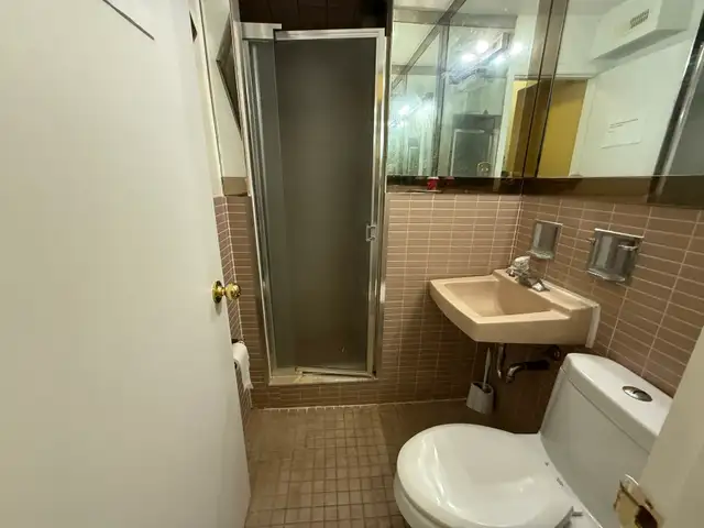 Spacious Pleasantview Community Semi-Basement - Move-In Ready in Long Term Rentals in City of Toronto - Image 3