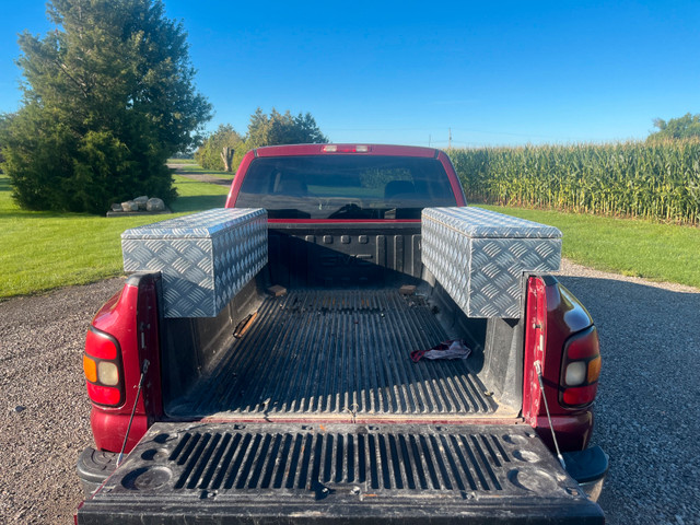 2005 gmc serria 1500 Parts truck in Cars & Trucks in Leamington - Image 3