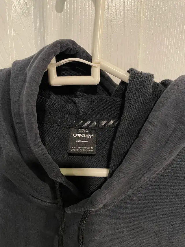 men’s sweaters  in Men's in Calgary - Image 8