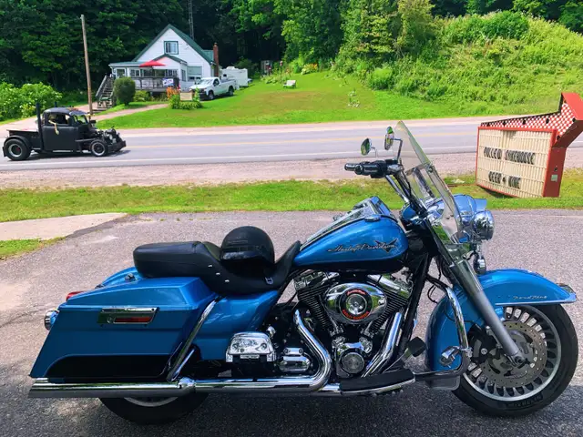 2011 Harley Road King in Street, Cruisers & Choppers in Muskoka - Image 3