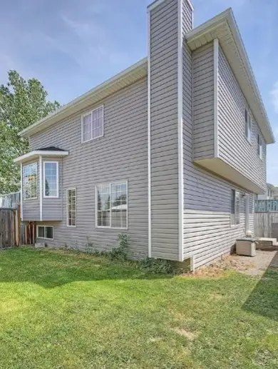 Pet Friendly, Utilities INCLUDED & Wifi & Furnished - Airdrie