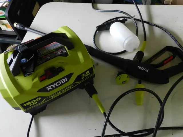 RYOBI 1800 PSI 1.2 GPM Cold Water Electric Pressure Washer + Sur in Other in Belleville - Image 7