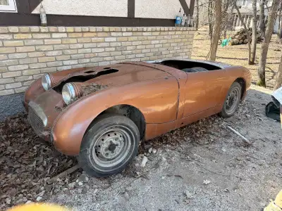 1958 + 1960 Austin Healey sprite Project. One car is complete with powertrain (engine is free), the...