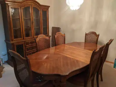Dinning room sets, 6 chair & extended table 