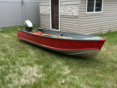 Good condition, comes with everything in pics plus a 30lb thrust trolling motor.