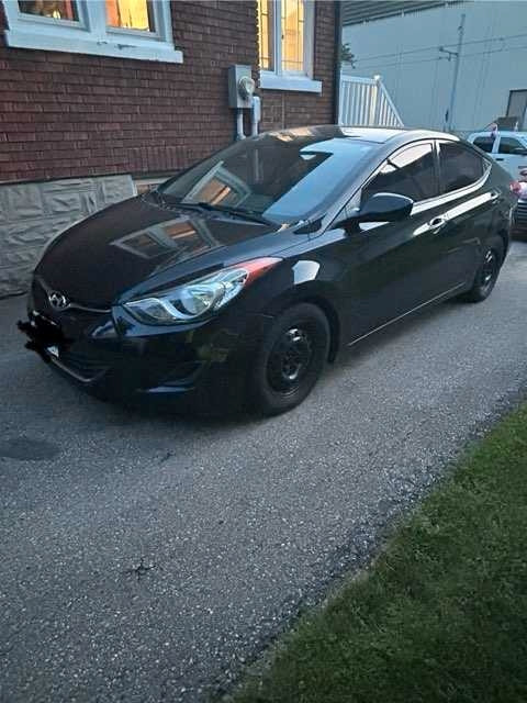 hyundai Elantra in Cars & Trucks in Kitchener / Waterloo - Image 2