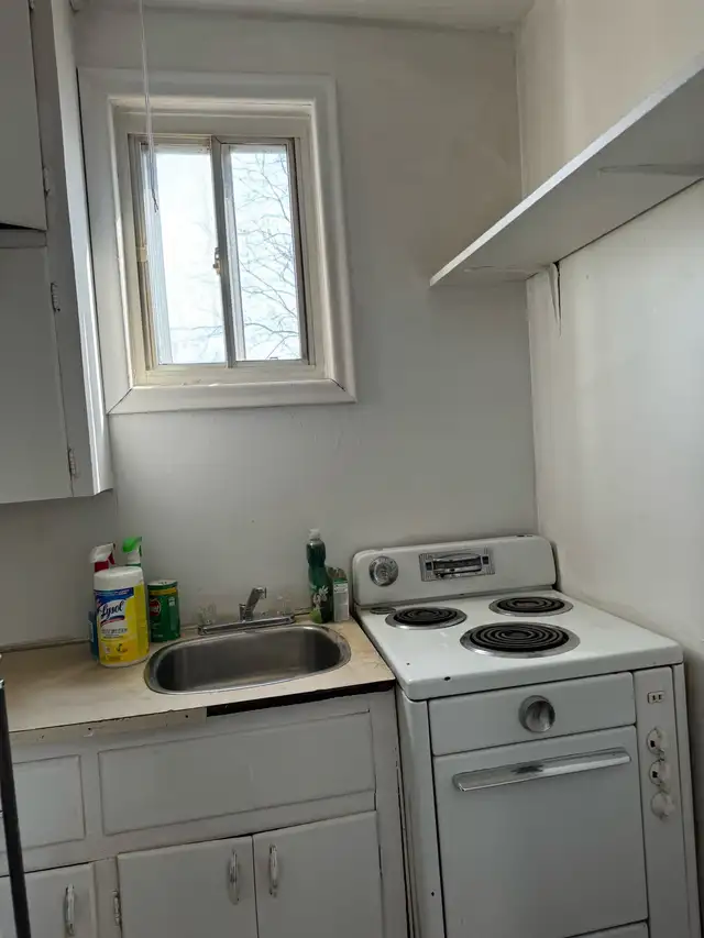 One Bedroom Apartment in South Etobicoke | Long Term Rentals ...