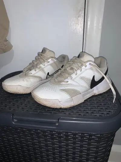 NikeCourt Lite 4 women’s tennis shoes (size 7), View more