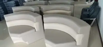 Deluxe Pontoon Boat Seats Deluxe marine vinyl pontoon boat seat for any pontoon boat. - High quality...