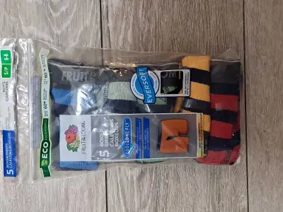New Fruit Of The Loom Boy's Boxer Briefs; Size Small (6-8), View more