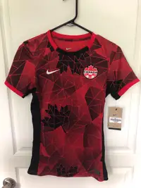 Selling: Canadian Women’s National Team jersey