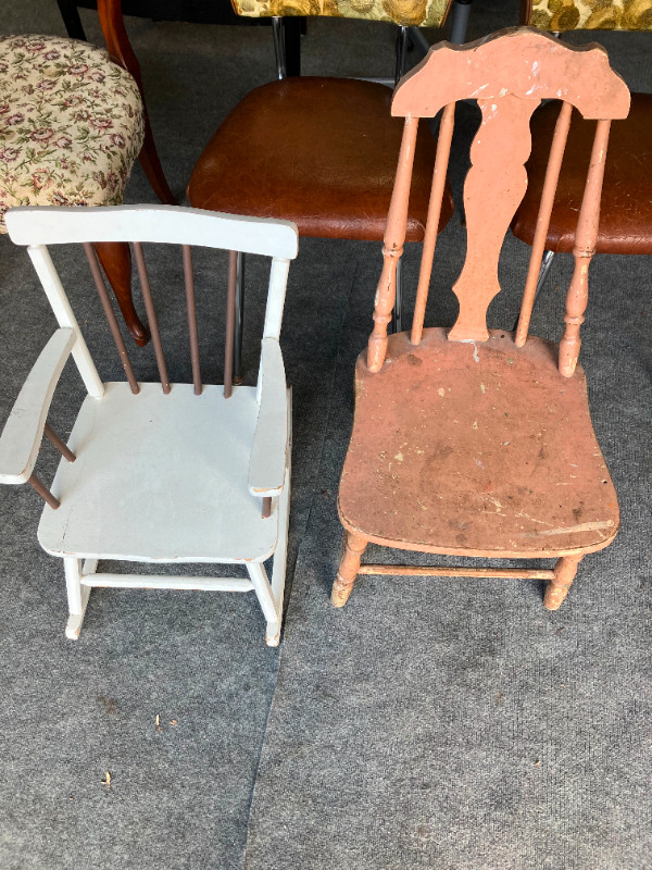 Chairs! Chairs! Chairs! dans Chaises, Fauteuils inclinables  à Ouest de l’Île - Image 2