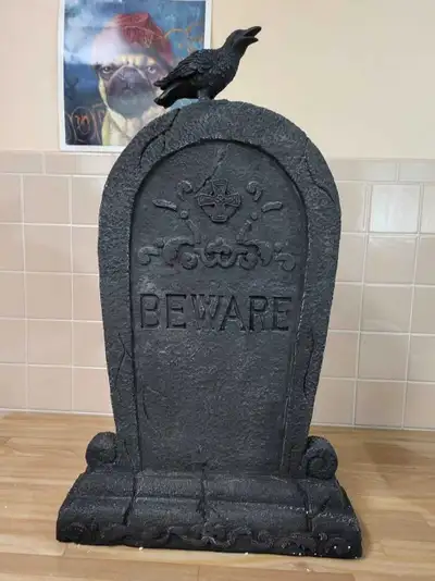 Raven Tombstone Halloween Grandin Road Graveyard Theme tombstone with "Beware" and a black raven sit...