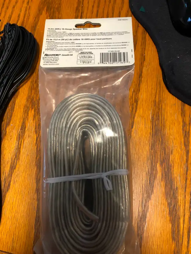 SOLD !!!!SOLD !!LOO@K!! Never used Speaker wire !!nLO@OK!! in Speakers in Calgary - Image 4