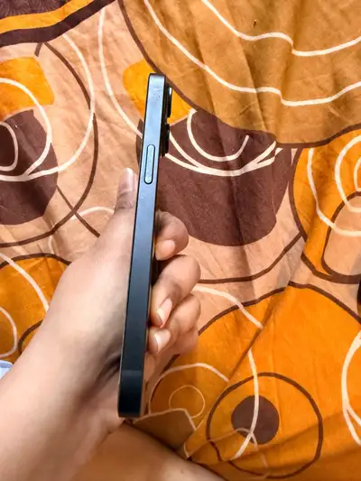 iphone 14 Midnight colour, View more