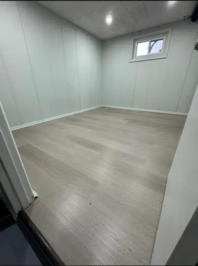 Basement Room for Rent – Vegetarian Only (Hamilton Mountain) Clean and comfortable basement room ava...