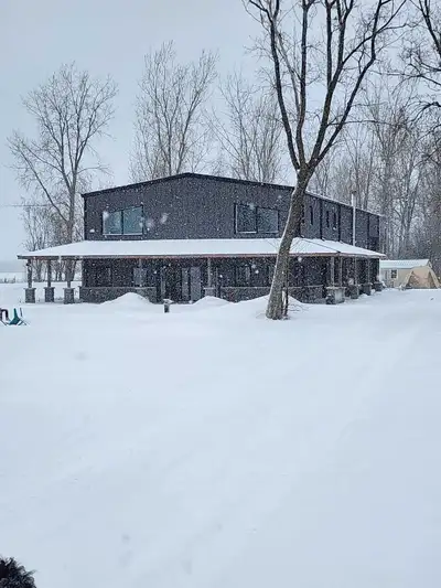 Country property on 11 acres! We have 2 large bedrooms available for rent on second level, includes...