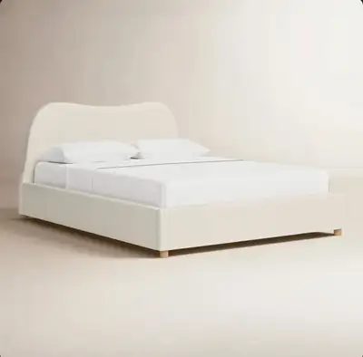 Queen bed boucle NEUF, View more