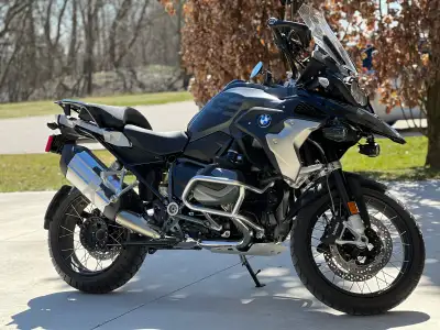Mint condition 2023 BMW R1250 GS Triple Black. Only 4100 km, with BMW warranty until December 2026....