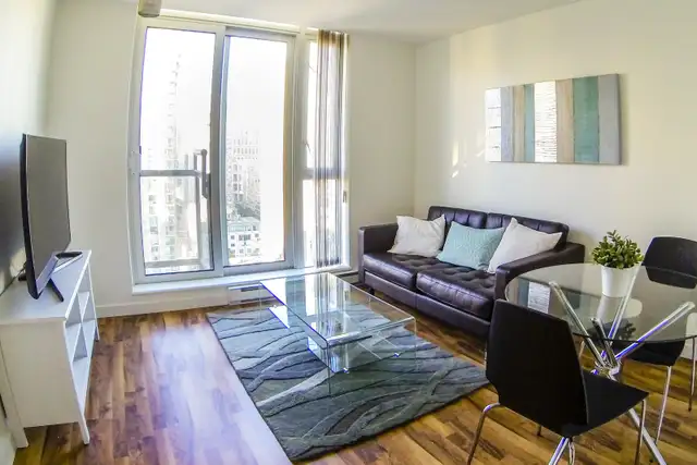 Panoramic Furnished 1BR + Office in Yaletown, All Utilities Incl in Long Term Rentals in Vancouver - Image 2
