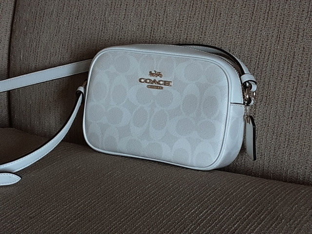 Authentic Coach Purse in Women's - Bags & Wallets in Charlottetown