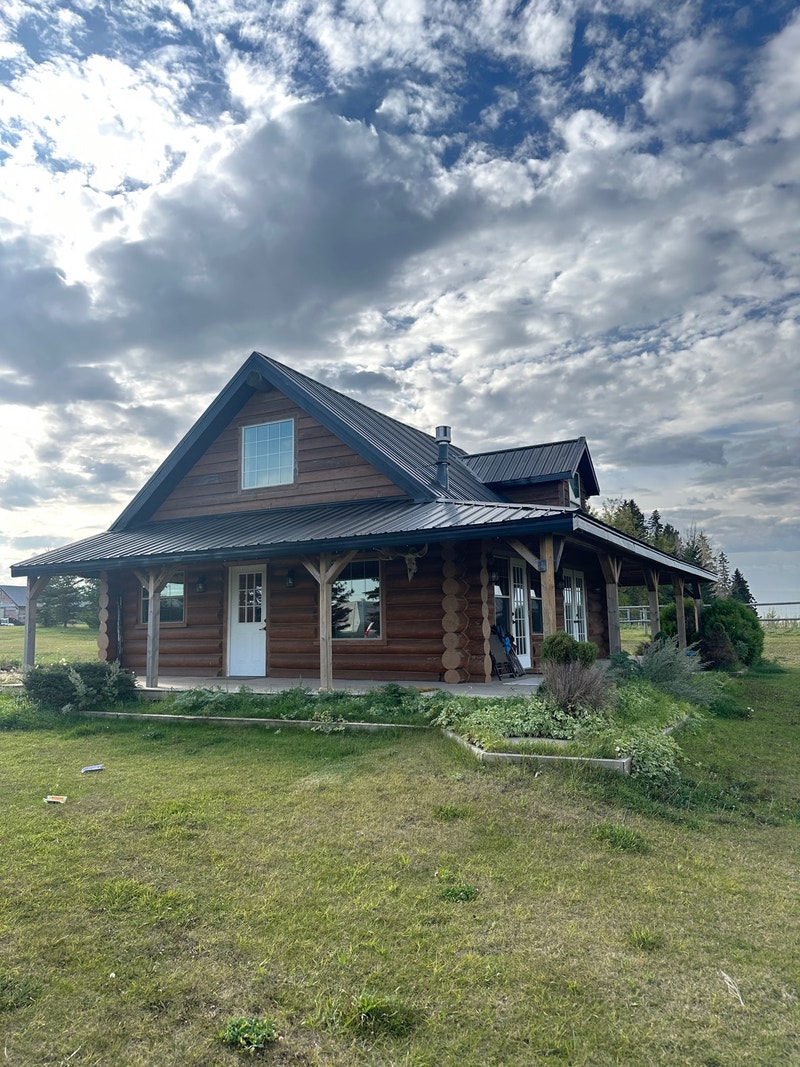 1150sqf Log Home To Be Moved Houses for Sale Calgary Kijiji