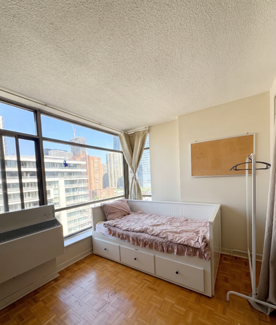 Unit Details Rent: $900/month What's Included: Fully furnished bedroom, all utilities (hydro, water,...
