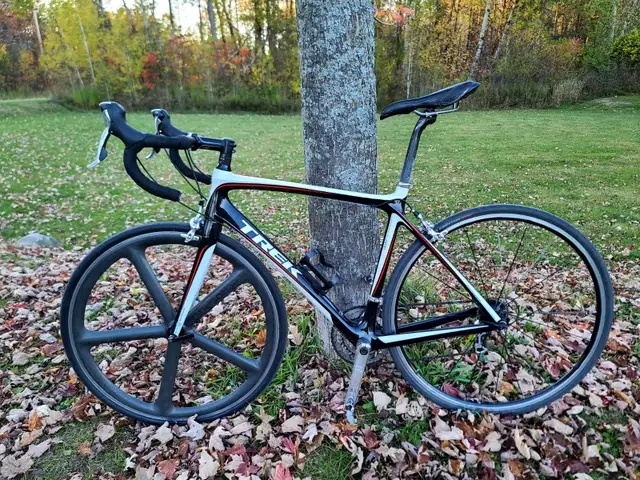 Trek Madone 4.7 in Road in Longueuil / South Shore - Image 2